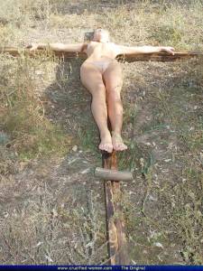Olivia Goes Crucifixion [x102] a7bpap11rg