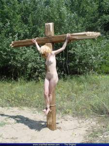 Jenifer Crucified Nude [x60]-07bpe7mgpm.jpg