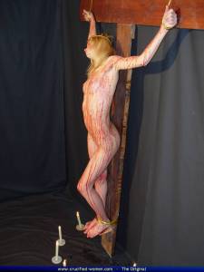 Nadya In Blood Sacrifice [x90] c7bpf5qtik