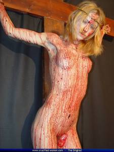 Nadya In Blood Sacrifice [x90] 27bpf5awki