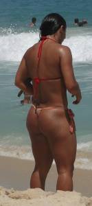 Brazilian Beach Voyeur Candids (x121) 27borucyjv