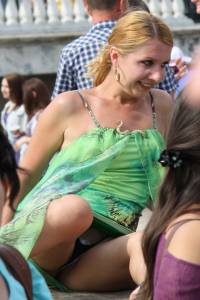 Green Dress Upskirt z7boscw70m