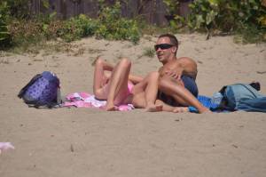 Horny couple on the beach o7bovkpsxs