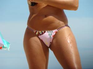 Brazilian Beach Voyeur Candids (x121) 17borw2oeq