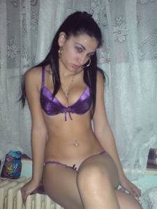 Roxy Romanian (ex) Escort (x129) d7boqco4o3