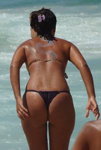 Brazilian Beach Voyeur Candids (x121) 47borvcmu1