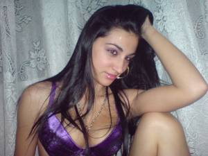 Roxy-Romanian-%28ex%29-Escort-%28x129%29-y7boqcsx5d.jpg