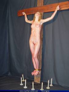 Nadya In Blood Sacrifice [x90] 47bpf5s0pt
