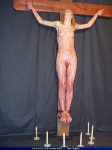 Nadya In Blood Sacrifice [x90] 37bpf5p44c
