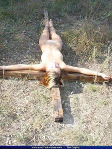 Olivia Goes Crucifixion [x102]-l7bpap5zu0.jpg