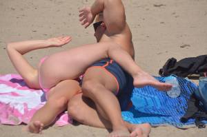 Horny couple on the beach-u7bovk523p.jpg