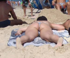Brazilian Beach Voyeur Candids (x121) r7borwggpm