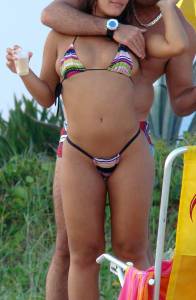 Brazilian Beach Voyeur Candids (x121)-q7borvvhvg.jpg