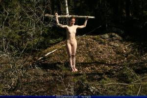 Caroline Tied Up In Finland d7bperdkvr