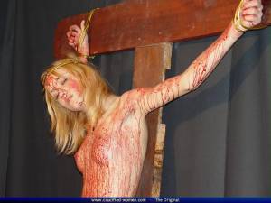 Nadya In Blood Sacrifice [x90] f7bpf58ylc