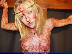 Nadya In Blood Sacrifice [x90] 47bpf6hmli