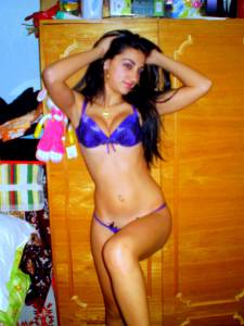 Roxy Romanian (ex) Escort (x129) 07boqesxb6