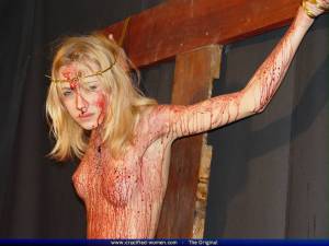 Nadya In Blood Sacrifice [x90] 07bpf6itgr