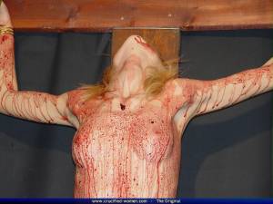 Nadya In Blood Sacrifice [x90] 17bpf55iv3