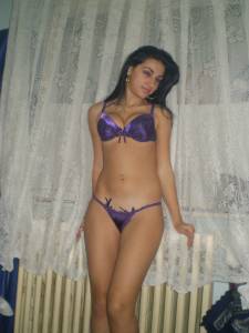 Roxy Romanian (ex) Escort (x129) 77boqet00l