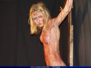 Nadya In Blood Sacrifice [x90] e7bpf5dqk0