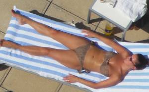 MEGA POST of BIKINI POOL BABES!!! b7bp37xz2u