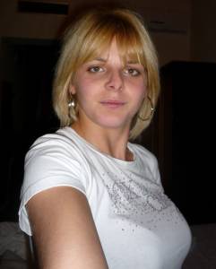 Young Romanian escort w7bp5ca4fw