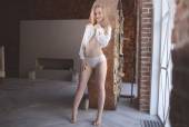 Chic La Vie with Lola Chic f7bqf2k3p0