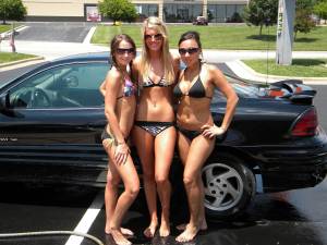 Bikini Carwash Babes a7bqs4vgqu