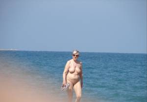 AlmerÃ­a Spain Beach Voyeur Candid Spy Girls-27bqq5e37g.jpg