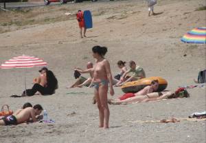 AlmerÃ­a Spain Beach Voyeur Candid Spy Girls-x7bqq7uegv.jpg
