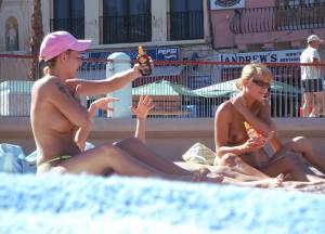 Amateur Topless Girls on Beach Voyeur Candids-e7bqqgf664.jpg