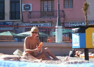 Amateur Topless Girls on Beach Voyeur Candids-n7bqqgbe2m.jpg