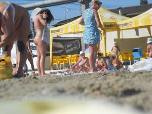 A Day On The Beach a7bqprdgka