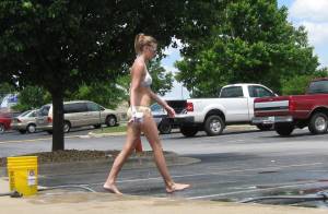 Bikini Carwash Babes-q7bqs5dker.jpg