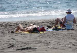 AlmerÃ­a Spain Beach Voyeur Candid Spy Girls-57bqq562u4.jpg