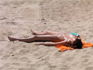 Exclusive Cute Girl Beach Candid-h7bredf36t.jpg