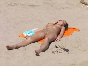 Exclusive Cute Girl Beach Candid 27brec152n