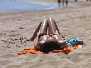Exclusive Cute Girl Beach Candid k7brecdtls