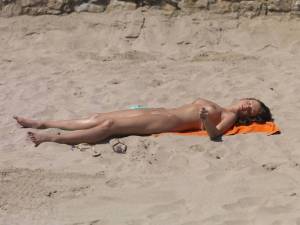 Exclusive Cute Girl Beach Candid f7brec6plp