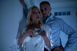 Jesse Jane Midnight Sneak 235x 2495x1663 c7bt96nb5u