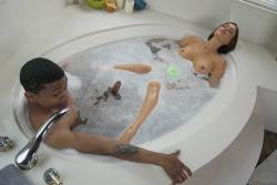 Krissy Lynn Lathering Up Mrs Lynn 317x 2645x1663  b7btjeteo4