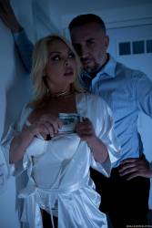 Jesse Jane Midnight Sneak 235x 2495x1663 v7bt96pqd6