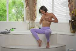 Krissy Lynn Lathering Up Mrs Lynn 317x 2645x1663  r7btjebrt6