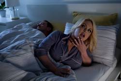 Jesse Jane Midnight Sneak 235x 2495x1663 17bt9kfp6t