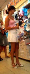 Girl Shopping upskirt m7brhvjfmc