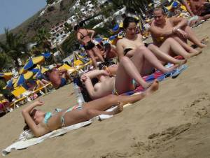 Gran Canaria, Beach and Poolside-g7brih7ufu.jpg
