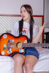 Nikki Hill Teen getting pretty face spunked 150x 4000x2667  p7buh4cn56