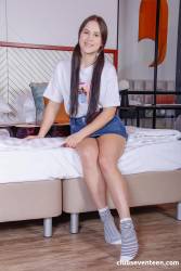 Nikki Hill Teen getting pretty face spunked 150x 4000x2667  y7buh4esxq