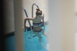 2 girls 1 pool Pt 2 i7btbueivl